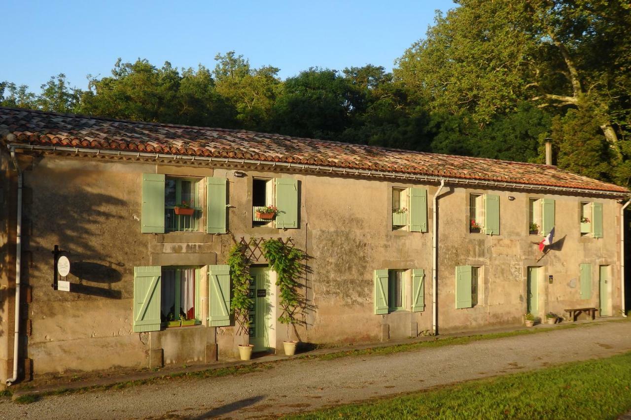 La Bonne Planque - Maison Eclusiere De La Planque Mas-Saintes-Puelles Экстерьер фото